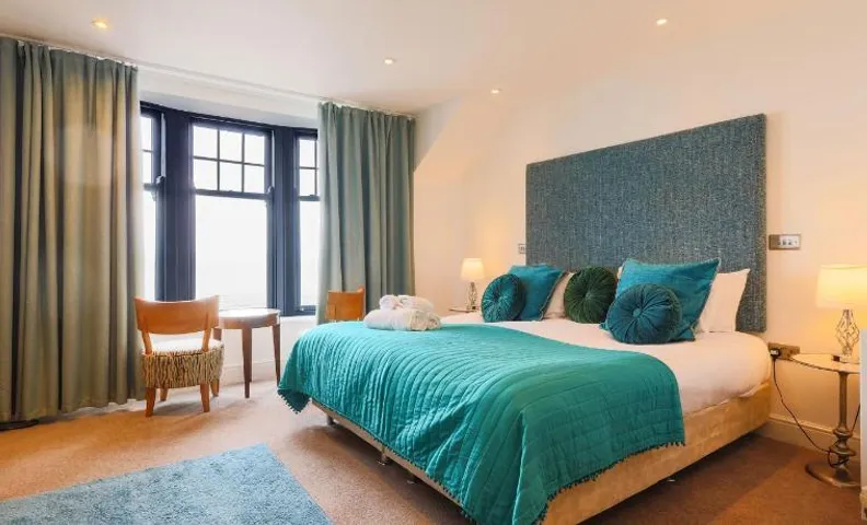 Beachcliff Hotel and Apartments