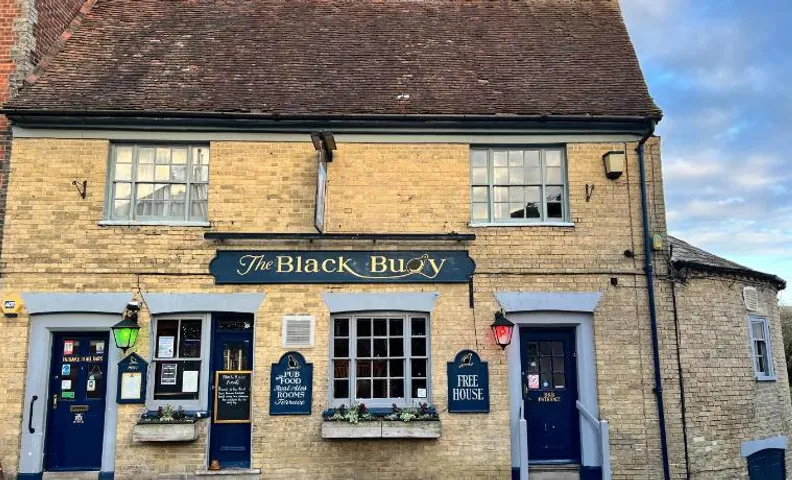 Black Buoy Inn