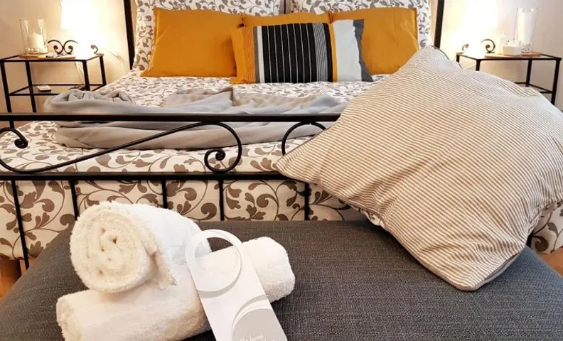 B&B CELESTE