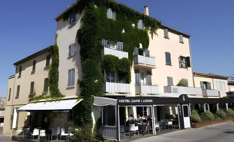 Hotel B Lodge