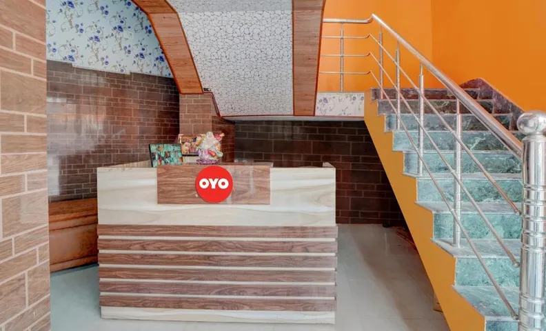 OYO 813893 Hotel Siddhi Vinayak
