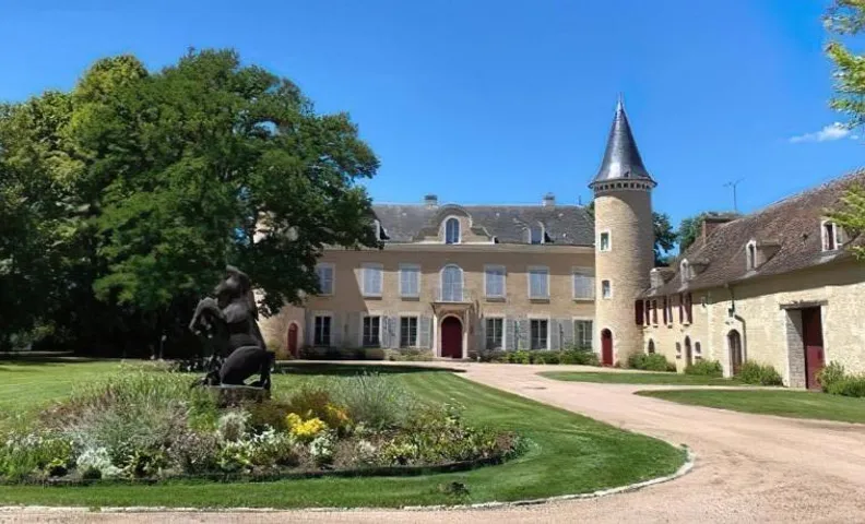 La Brosse Estate - Chateau de la Brosse