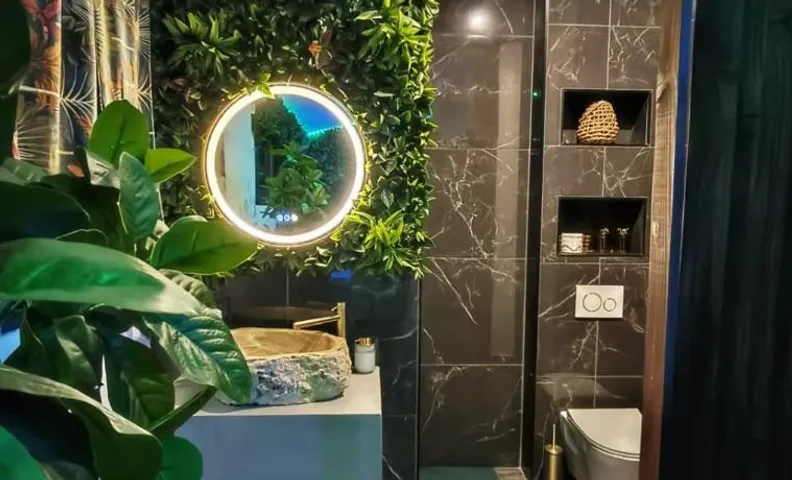 La Jungle Room
