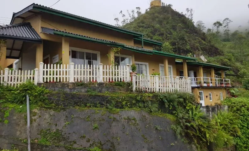 Lassana Holiday Bungalow