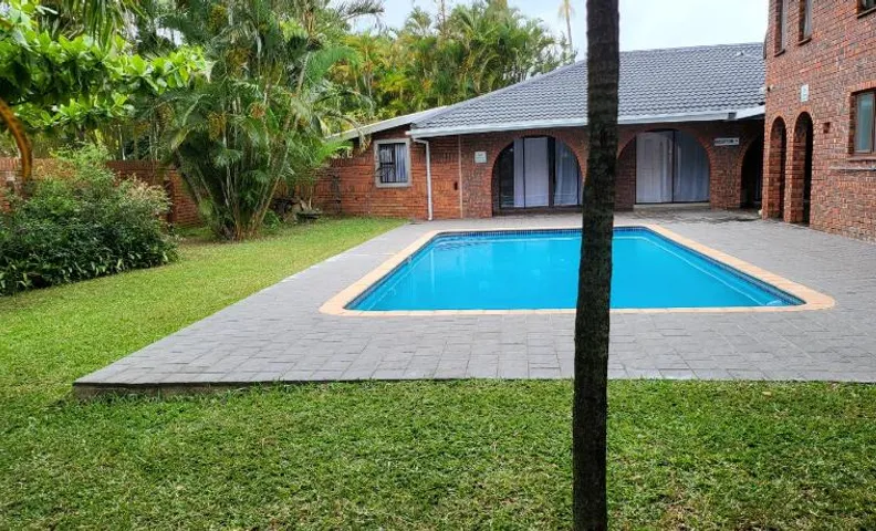 Emangunini Guest house
