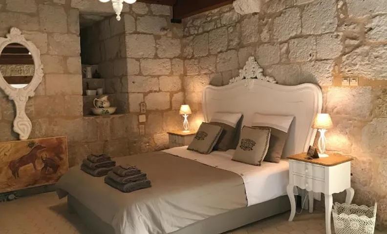 B&B Chambre d'hôte Estutt au château