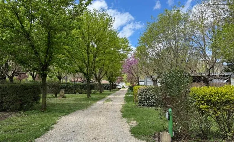 Camping Le Clocher de Neyran