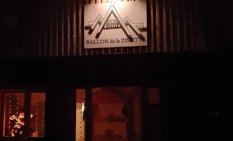 Chambre L'ORBI, Le Balcon de la Zimette