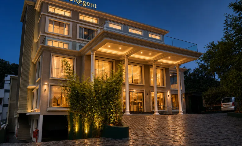 Hotel Raj Regent Manarcadu