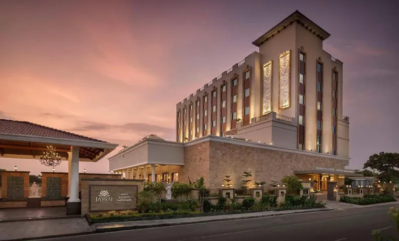 Jasraj Palace Yavatmal Hotel, a member of Radisson Individuals