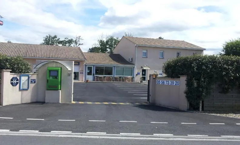 Tour Hotel