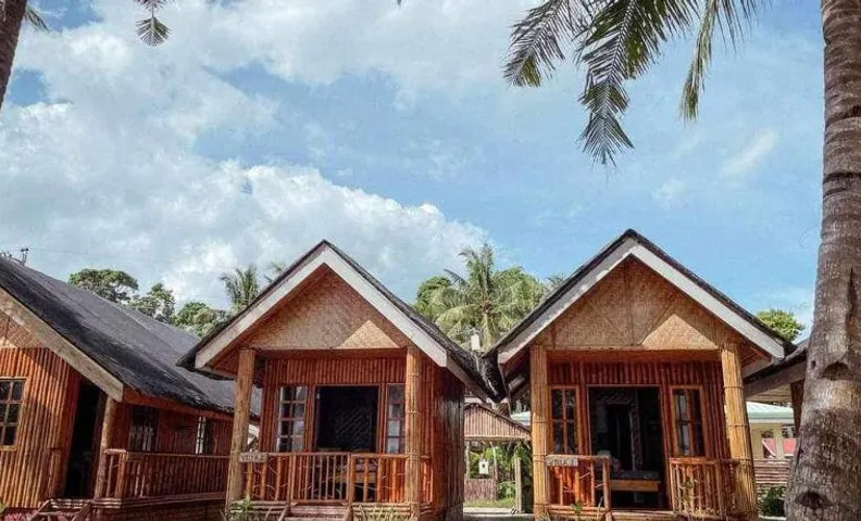 Hola Beach Resort