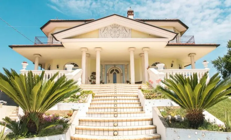Alexander's Home