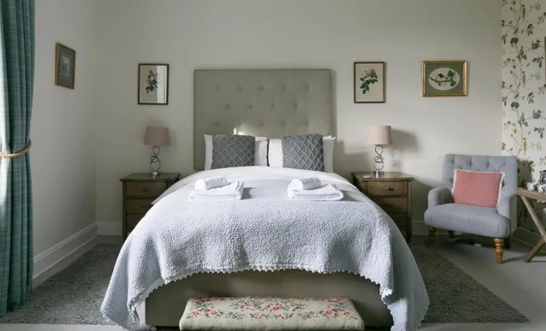 Stay On The Hill - The Coach House
