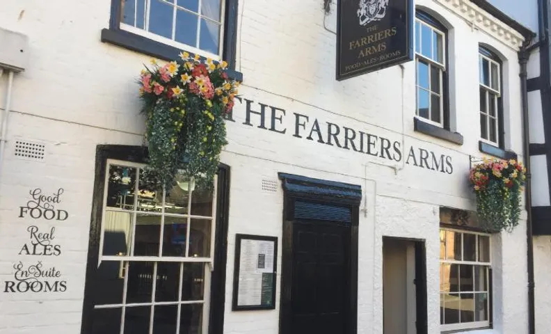 FARRIERS ARMS