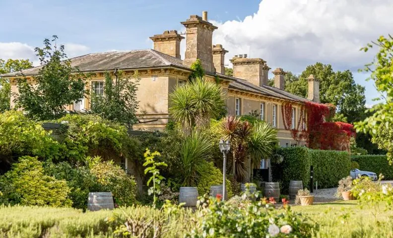 Albert Cottage Hotel