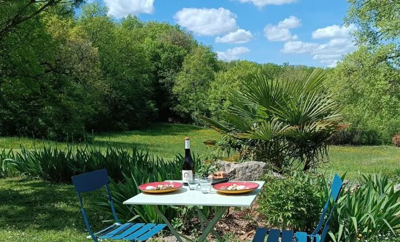 Une escale gourmande- Suite avec terrasse & dîner maison possible