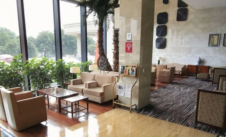 Jinling Lakeview Hotel