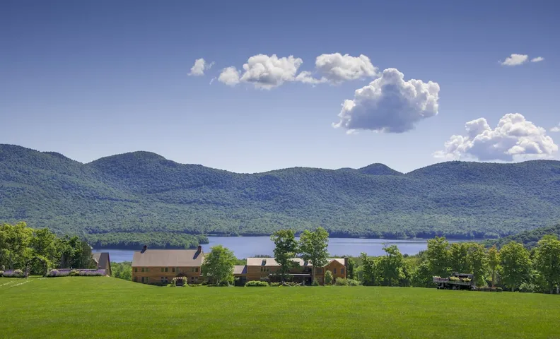 더 마운틴 톱 인 & 리조트