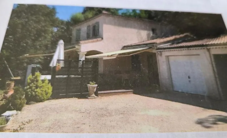 Chambres dans villa avec vue magnifique