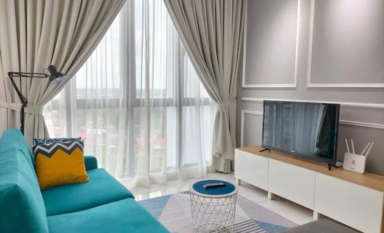 Zulanie Suite @ Troika Residence, Wifi & Netflix