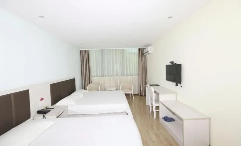Fuchunjiang Longwan Hotel
