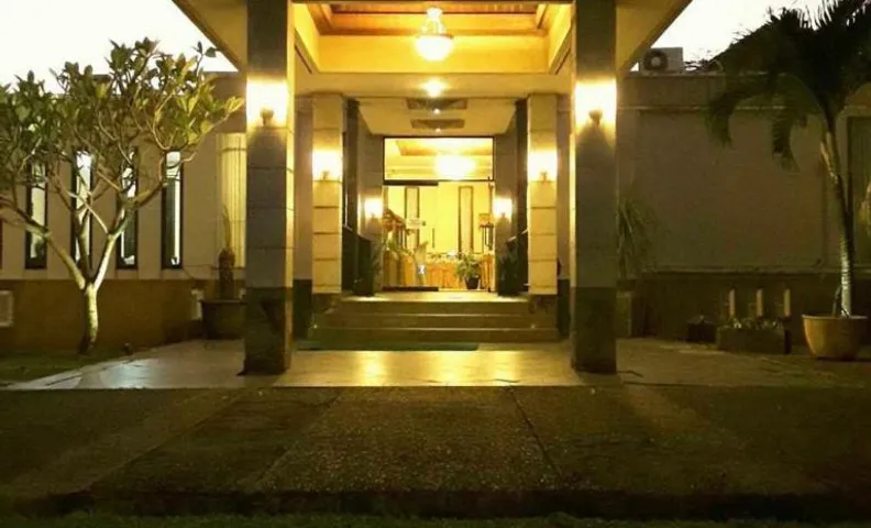 Karang Sari Hotel