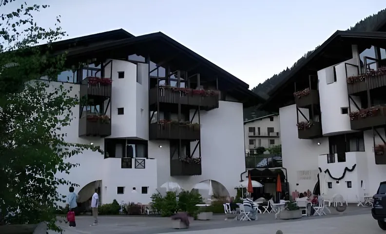 Hotel Castel Pietra