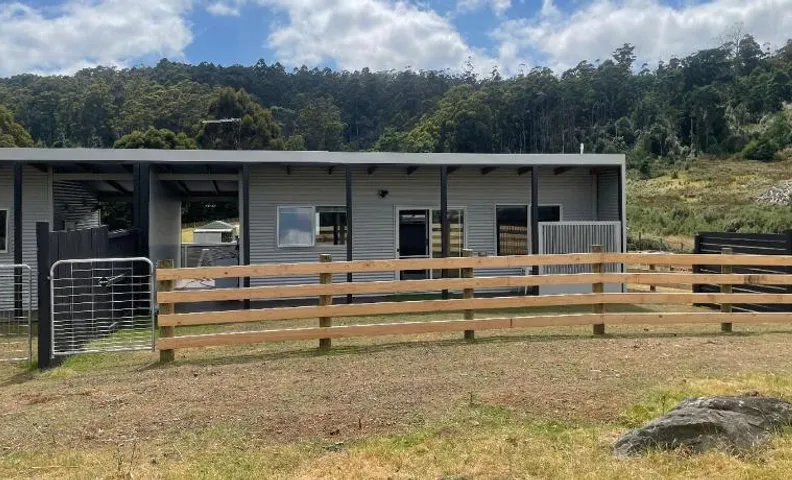 Acacia Hills Retreat