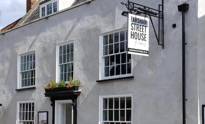 Earsham Street House
