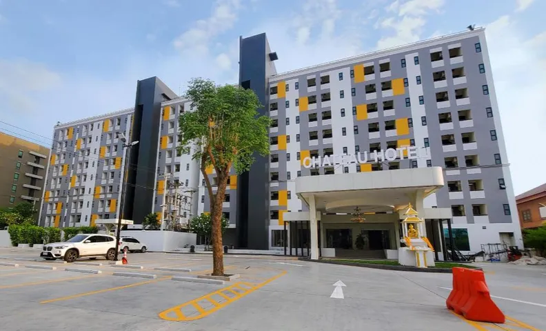Chateau Hotel & Apartments