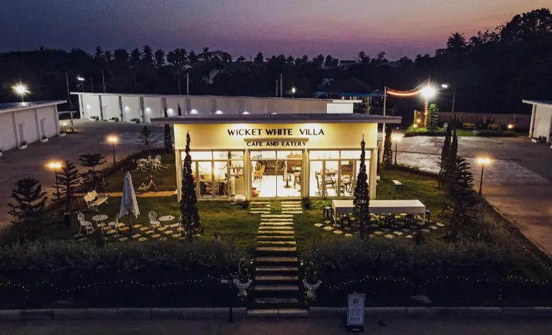 WICKET WHITE VILLA
