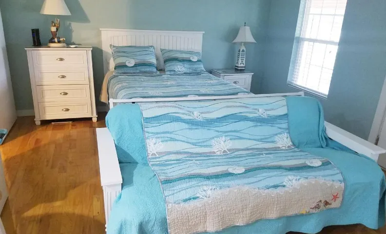 Coastal Cottage Bay House