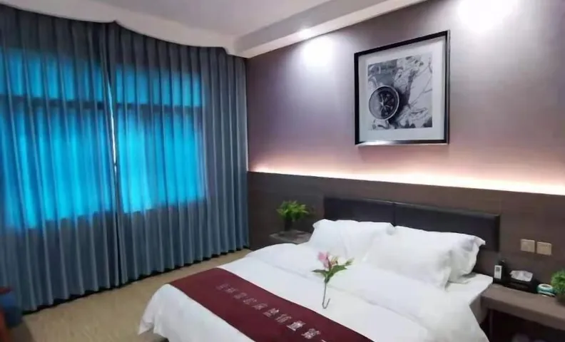 Hongrui Hotel