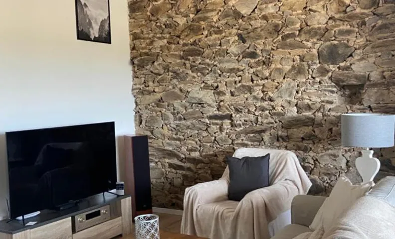 « La Crécerelle » spacieux gîte contemporain entre Tarn et Aveyron