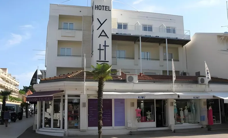 Yatt Hotel