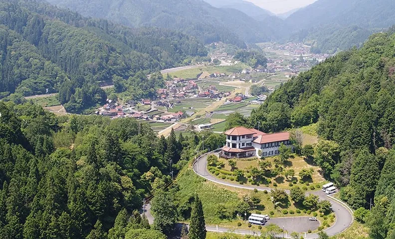 그린 스파 츠츠가