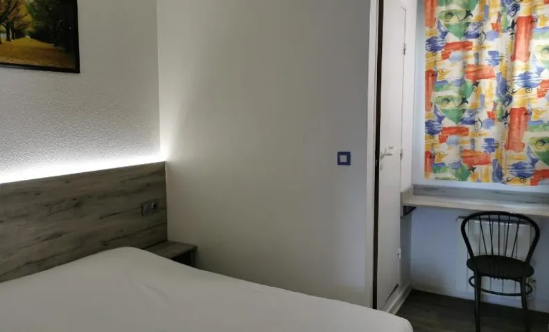 Alpha Hotel