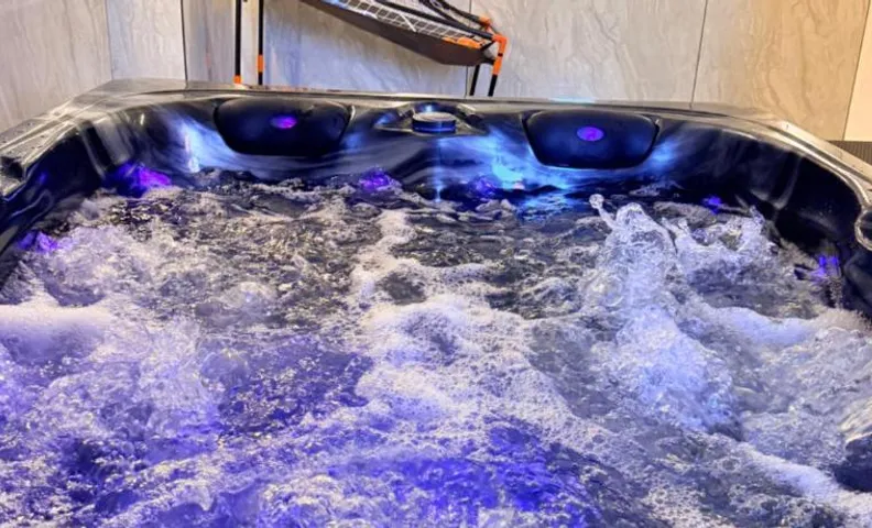 Maison privative SPA Jacuzzi Sauna Salle de jeux
