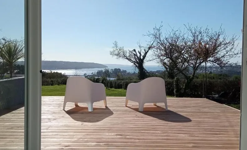 Chambre avec terrasse privative et vue mer