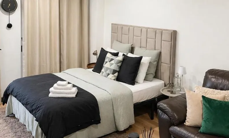 Quarto Premium em Casa Moderna - Conforto & Design
