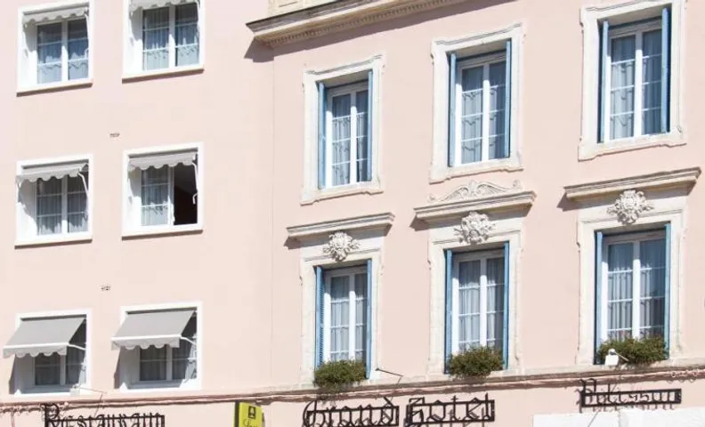 Logis Grand Hotel Pelisson