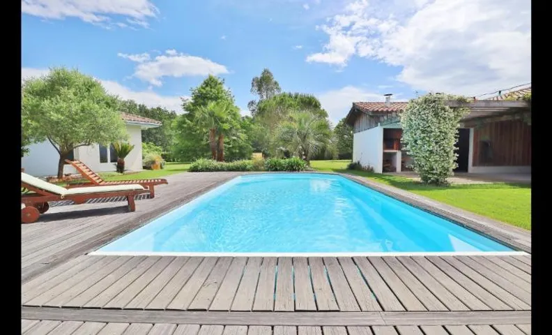Le spot Landais - Côté piscine