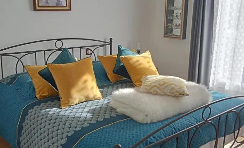 Chambre privative avec salle d'eau