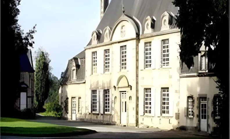 Logis Hotel Restaurant La Marjolaine