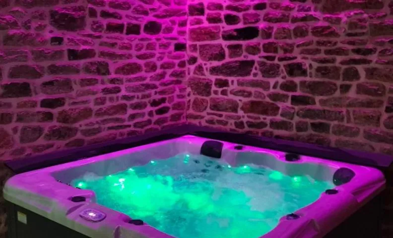 le jardin Médicis avec spa et sauna