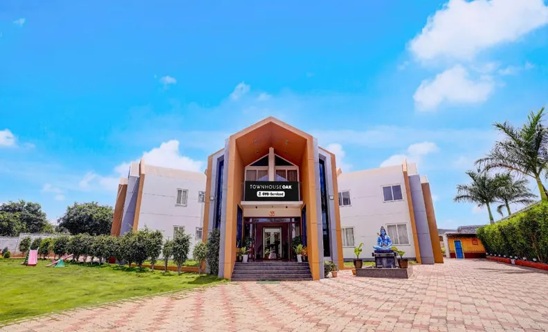 Super Townhouse Oak Rising Water Park Dharwad Formerly Rising Resorts and Spa