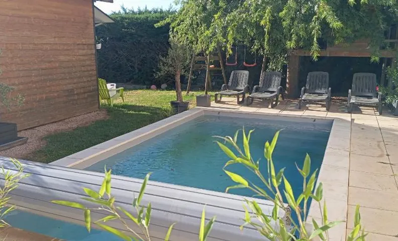 Chambres cosy climatisée proche cnpe Bugey - via rhona avec piscine