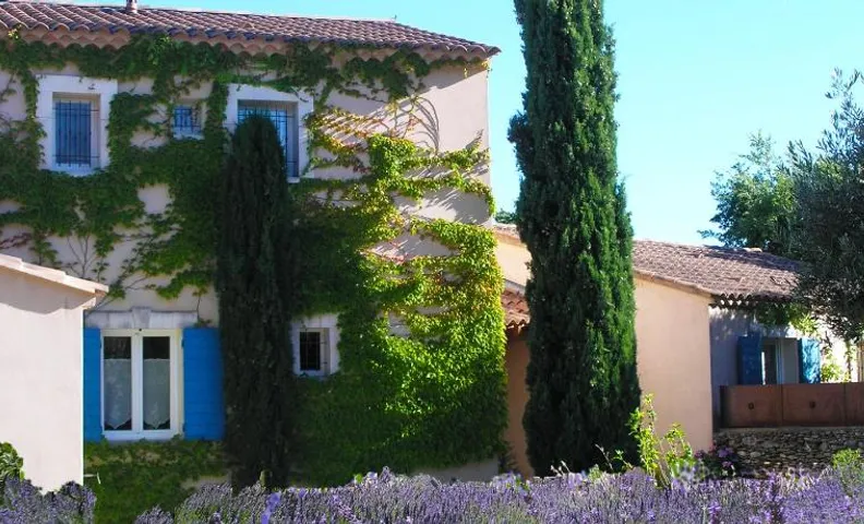 Clos des Lavandes - Chambres et Suites de charme climatisées-Luberon