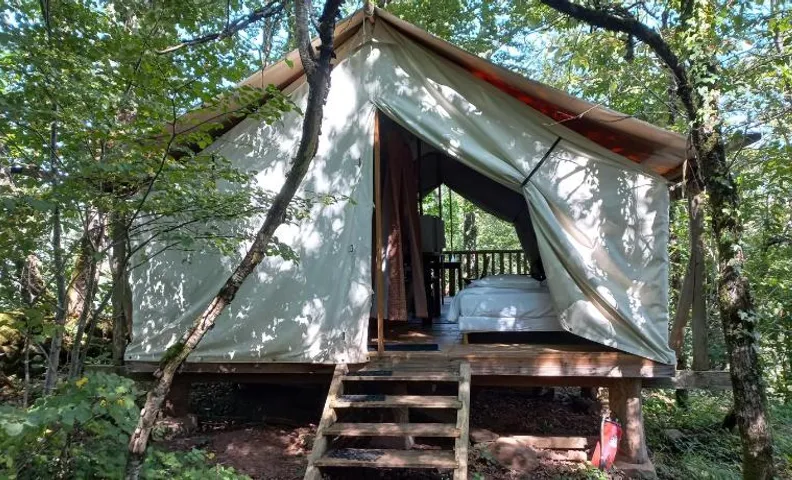 Camping Terre Rouge